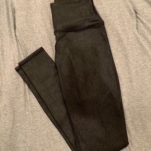 ALO Yoga Pants - ALO YOGA LEGGINGS / XS ALO Yoga Pants - ALO YOGA LEGGINGS / XS